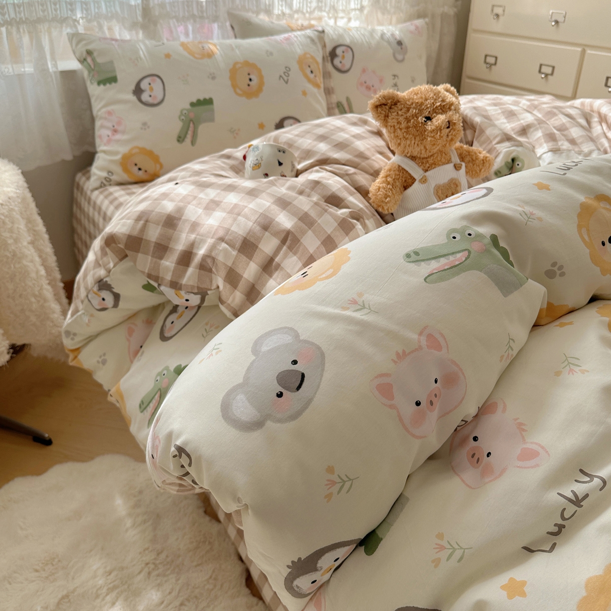 91家纺网 家纺一手货源 找家纺 雅居纺家纺 2025春夏新款全棉纯棉印花四件套 乐园