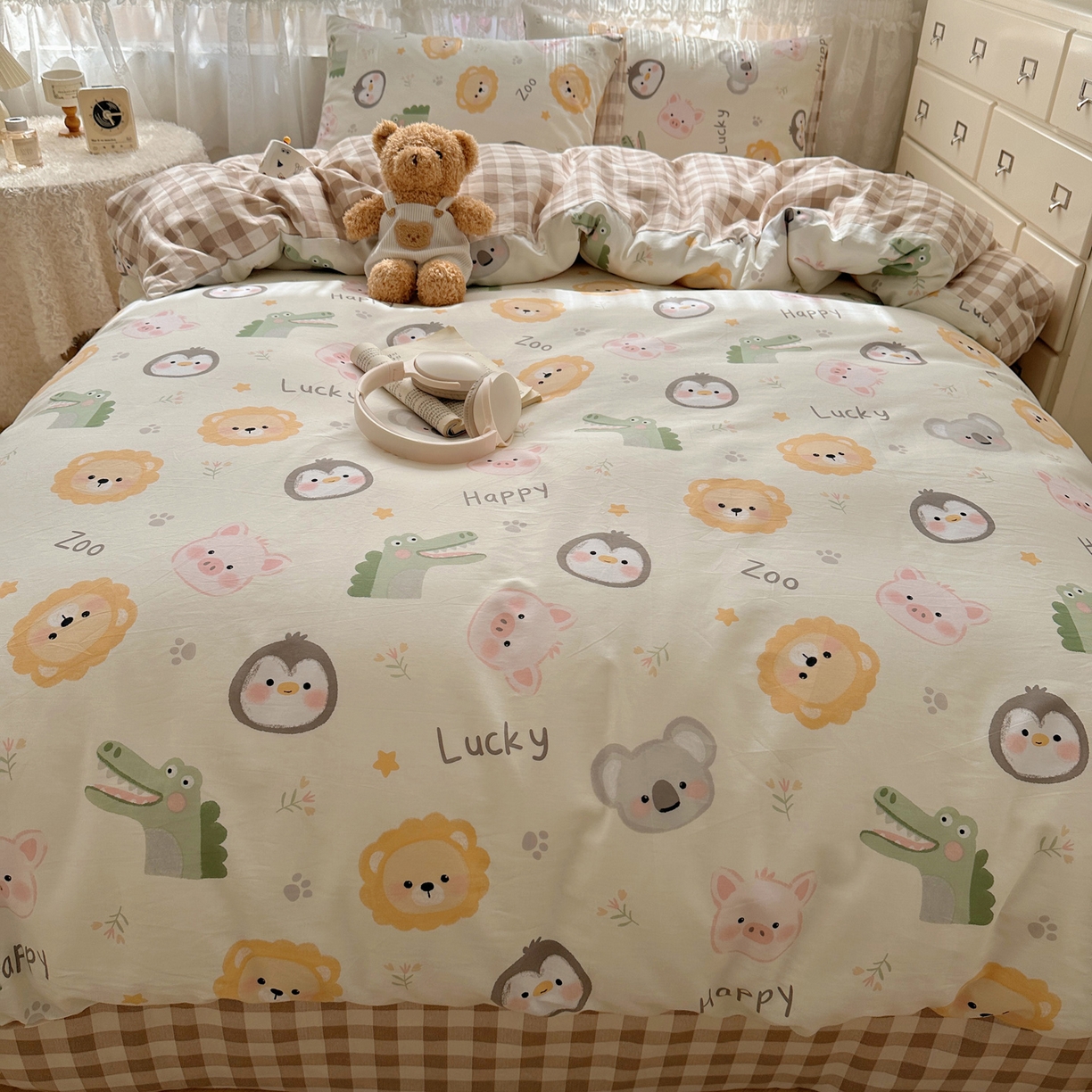 91家纺网 家纺一手货源 找家纺 雅居纺家纺 2025春夏新款全棉纯棉印花四件套 乐园