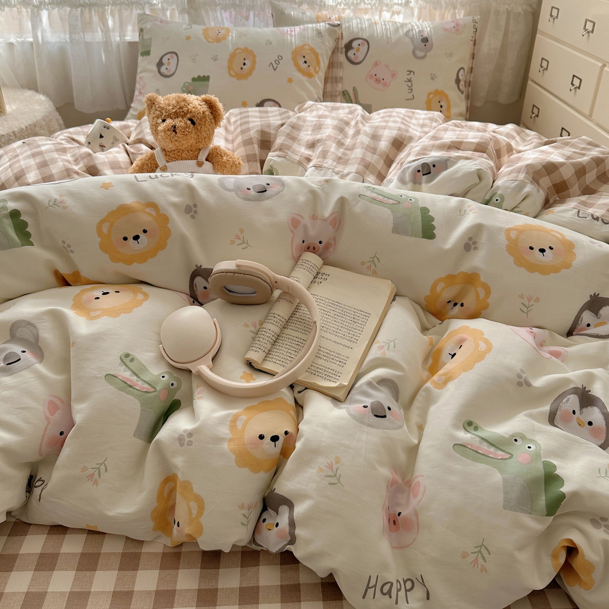 91家纺网 家纺一手货源 找家纺 雅居纺家纺 2025春夏新款全棉纯棉印花四件套 乐园