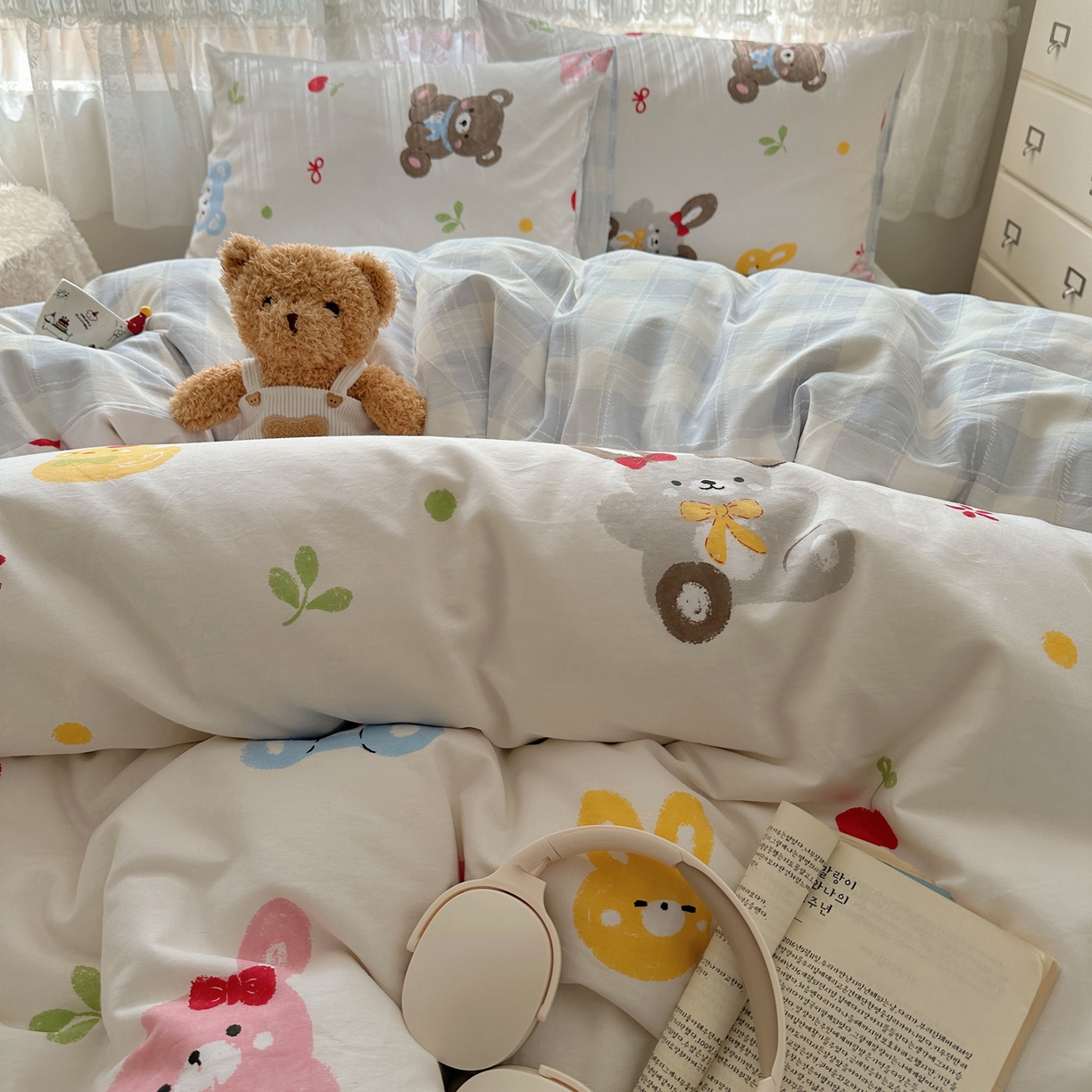 91家纺网 家纺一手货源 找家纺 雅居纺家纺 2025春夏新款全棉纯棉印花四件套 兔兔跟熊