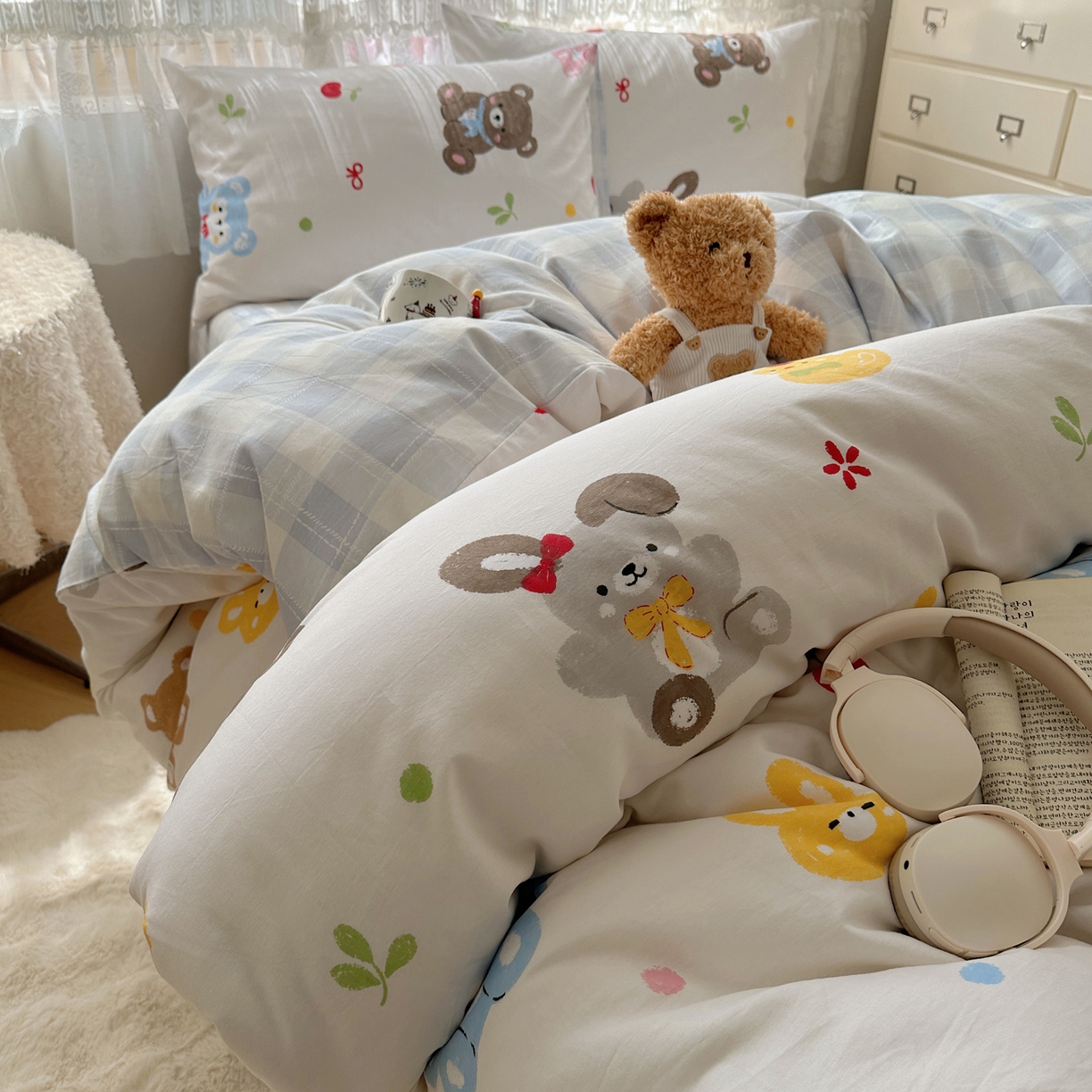 91家纺网 家纺一手货源 找家纺 雅居纺家纺 2025春夏新款全棉纯棉印花四件套 兔兔跟熊