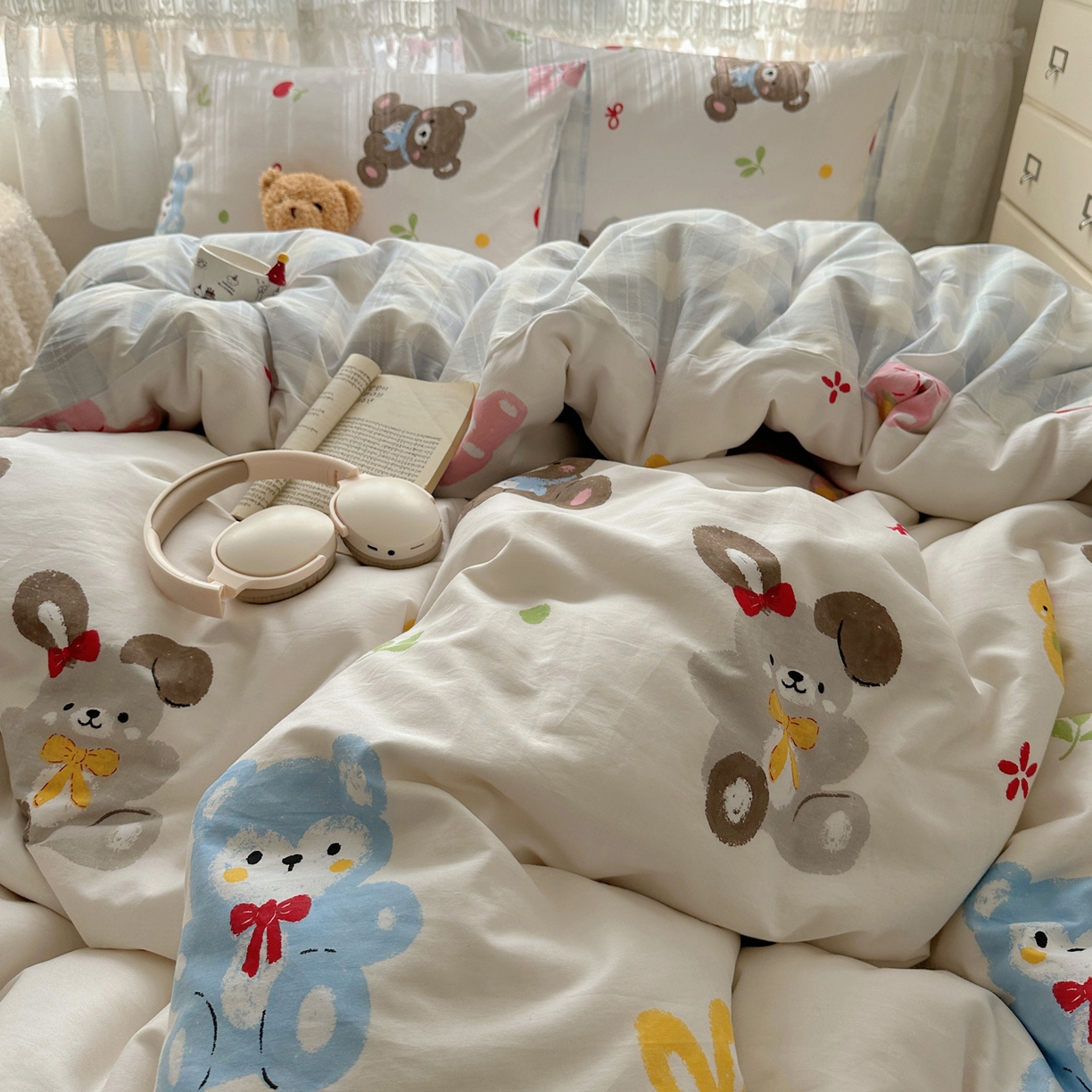 91家纺网 家纺一手货源 找家纺 雅居纺家纺 2025春夏新款全棉纯棉印花四件套 兔兔跟熊