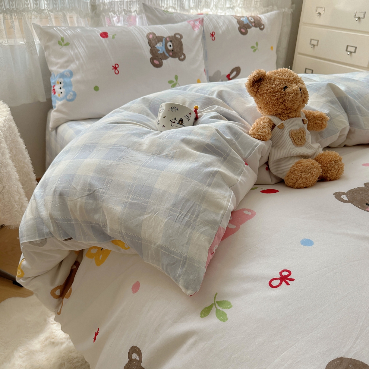 91家纺网 家纺一手货源 找家纺 雅居纺家纺 2025春夏新款全棉纯棉印花四件套 兔兔跟熊