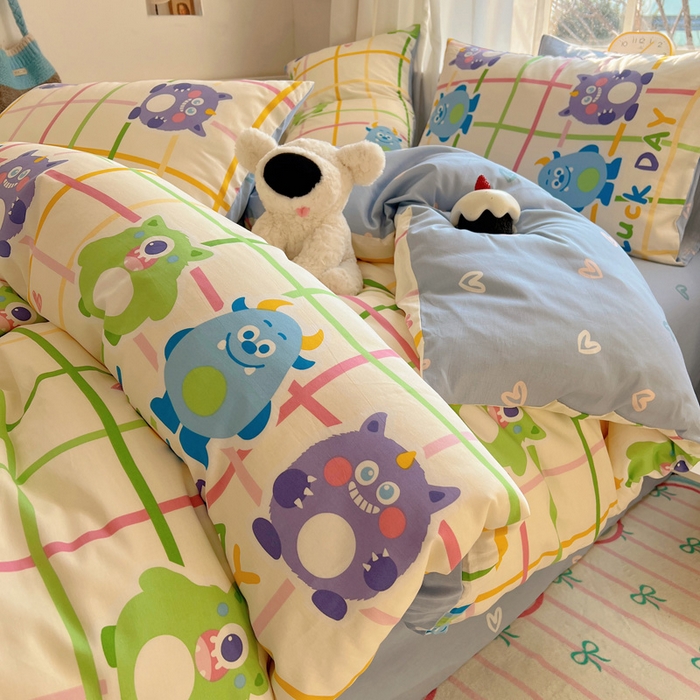 91家纺网 家纺一手货源 找家纺 雅居纺家纺 2025春夏新款全棉纯棉印花四件套 小怪兽