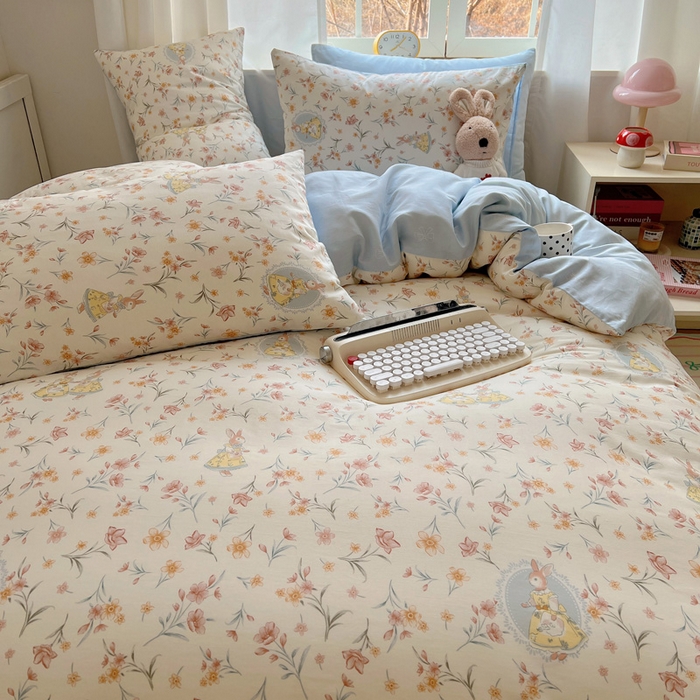 91家纺网 家纺一手货源 找家纺 雅居纺家纺 2025春夏新款全棉纯棉印花四件套 小精灵