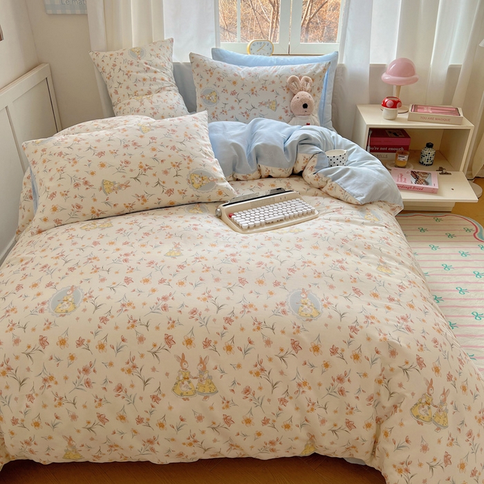 91家纺网 家纺一手货源 找家纺 雅居纺家纺 2025春夏新款全棉纯棉印花四件套 小精灵