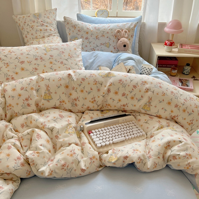 91家纺网 家纺一手货源 找家纺 雅居纺家纺 2025春夏新款全棉纯棉印花四件套 小精灵