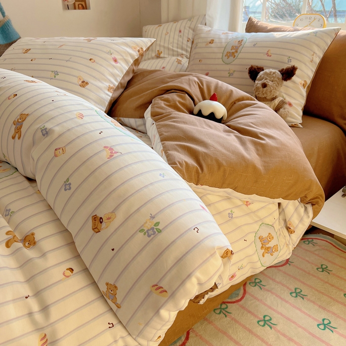 91家纺网 家纺一手货源 找家纺 雅居纺家纺 2025春夏新款全棉纯棉印花四件套 小熊假日