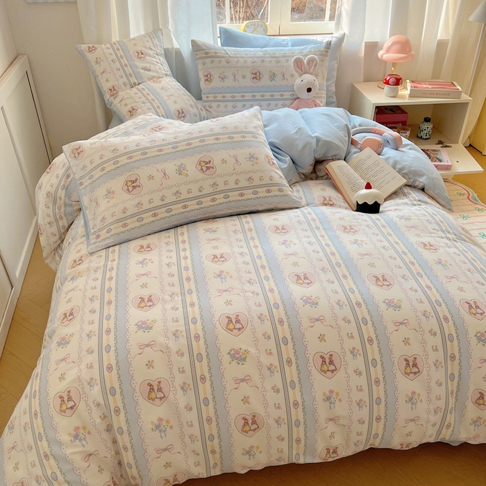 91家纺网 家纺一手货源 找家纺 雅居纺家纺 2025春夏新款全棉纯棉印花四件套 幸福小兔