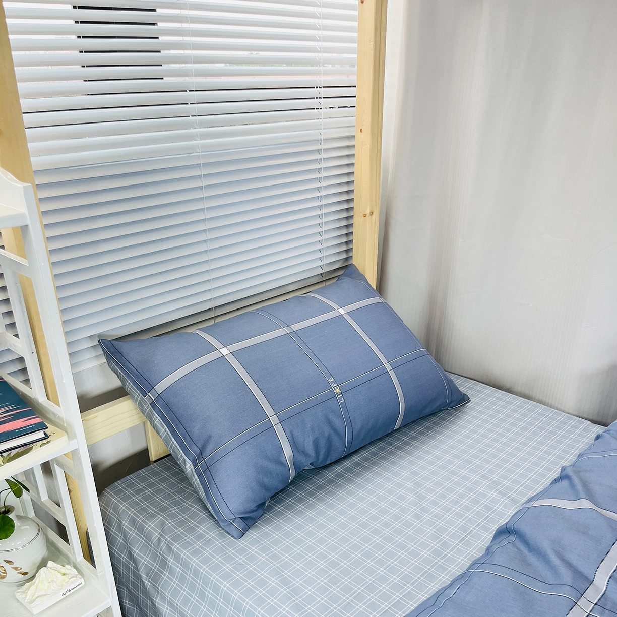 91家纺网 家纺一手货源 找家纺 云梦2025新款全棉印花学生宿舍套件 一键翻身