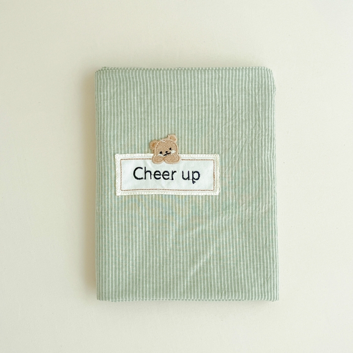 91家纺网 家纺一手货源 找家纺 佳笠家居 2025新款kimi熊系列A类宿舍全棉纯棉色织水洗棉枕套单枕套枕套单件 果绿小条