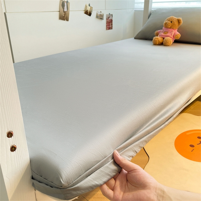 91家纺网 家纺一手货源 找家纺 澳梵家居 2025春夏新款13372全棉纯棉学生宿舍上下铺三件套床笠款 豆绿 烟灰