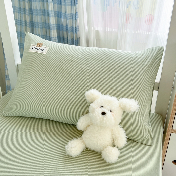 91家纺网 家纺一手货源 找家纺 佳笠家居 2025新款kimi熊系列A类宿舍全棉纯棉色织水洗棉床笠单床笠床笠单件 果绿小条