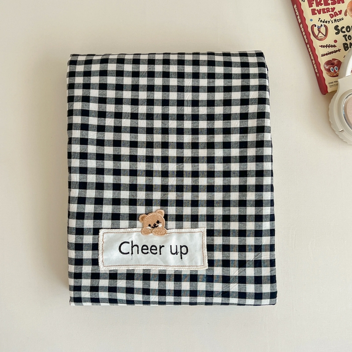 91家纺网 家纺一手货源 找家纺 佳笠家居 2025新款kimi熊系列A类宿舍全棉纯棉色织水洗棉床笠单床笠床笠单件 黑白格