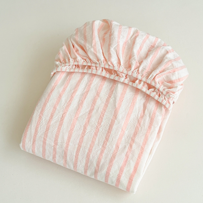 91家纺网 家纺一手货源 找家纺 佳笠家居 2025新款kimi熊系列A类宿舍全棉纯棉色织水洗棉学生三件套 幽径-粉