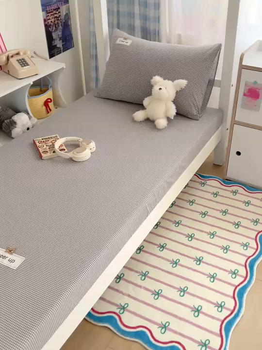 91家纺网 家纺一手货源 找家纺 佳笠家居 2025新款kimi熊系列A类宿舍全棉纯棉色织水洗棉枕套单枕套枕套单件 灰小格