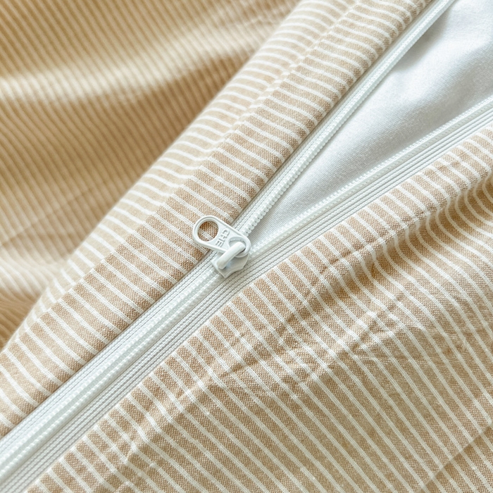 91家纺网 家纺一手货源 找家纺 佳笠家居 2025新款kimi熊系列A类宿舍全棉纯棉色织水洗棉床笠单床笠床笠单件 卡其小条