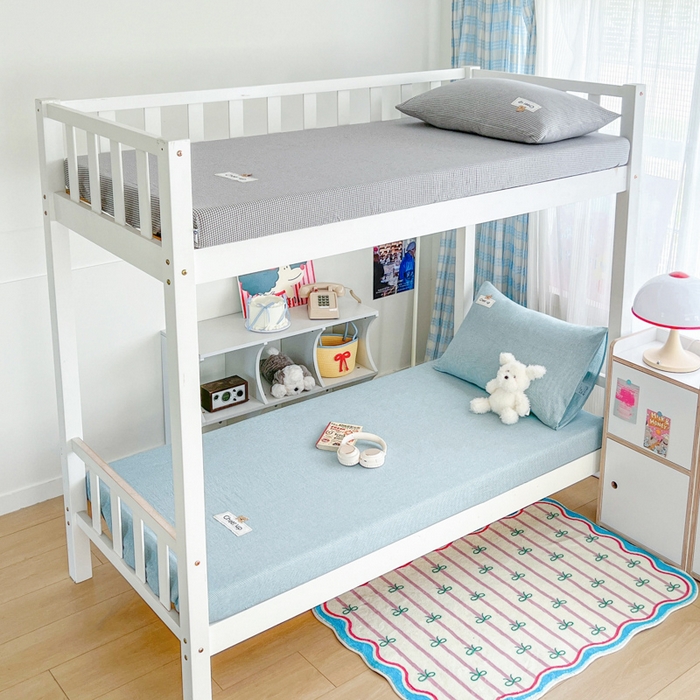 91家纺网 家纺一手货源 找家纺 佳笠家居 2025新款kimi熊系列A类宿舍全棉纯棉色织水洗棉学生三件套 丈兰小条