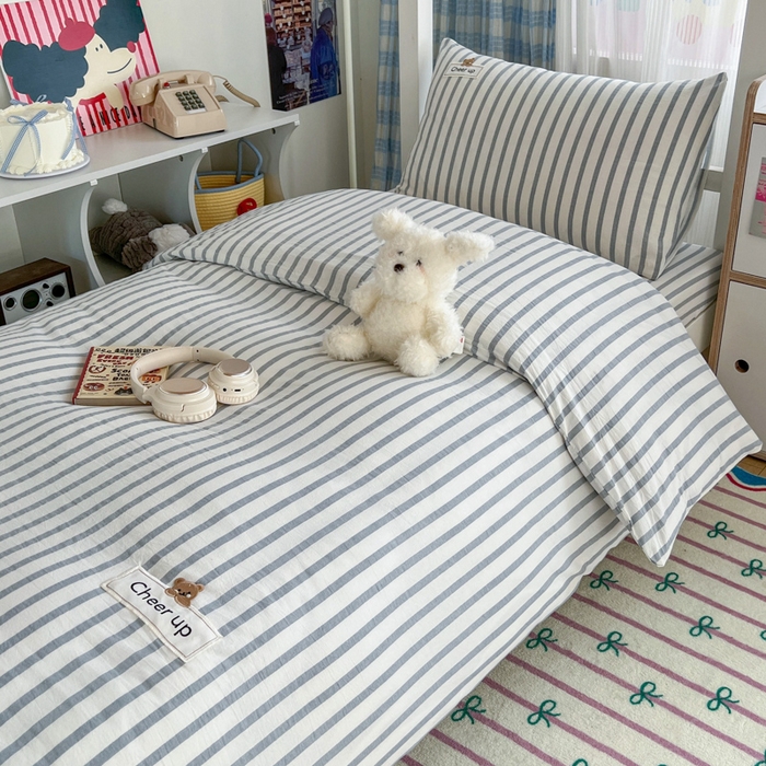 91家纺网 家纺一手货源 找家纺 佳笠家居 2025新款kimi熊系列A类宿舍全棉纯棉色织水洗棉床笠单床笠床笠单件 野原-蓝