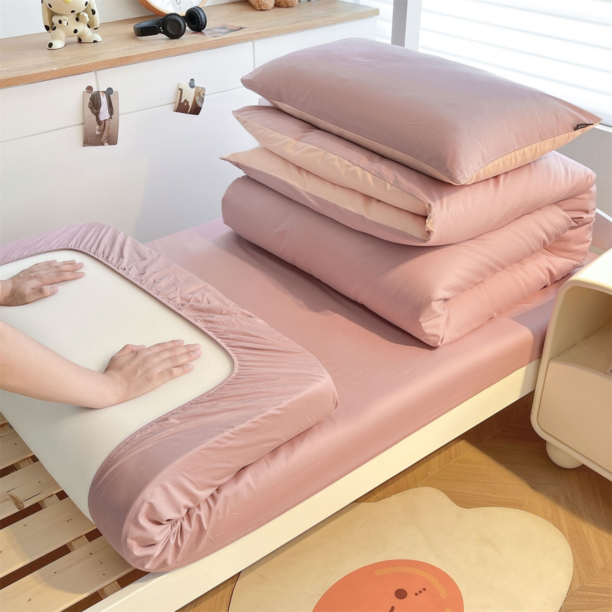 91家纺网 家纺一手货源 找家纺 澳梵家居 2025春夏新款13372全棉纯棉学生宿舍上下铺单床笠床笠单件 雾粉