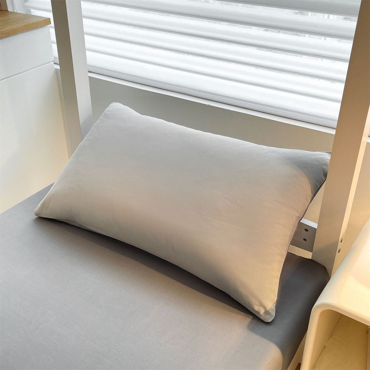 91家纺网 家纺一手货源 找家纺 澳梵家居 2025春夏新款13372全棉纯棉学生宿舍上下铺单床笠床笠单件 星灰