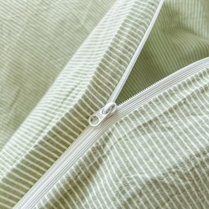 91家纺网 家纺一手货源 找家纺 佳笠家居 2025新款kimi熊系列A类宿舍全棉纯棉色织水洗棉被套单被套被套单件 果绿小条