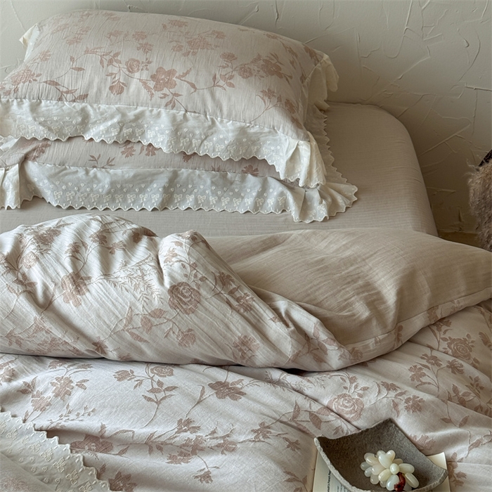 91家纺网 家纺一手货源 找家纺 绒棉世家 2025新款20%亚麻80%棉棉麻提花四件套 花韵-粉