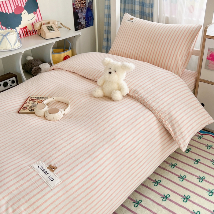 91家纺网 家纺一手货源 找家纺 佳笠家居 2025新款kimi熊系列A类宿舍全棉纯棉色织水洗棉被套单被套被套单件 幽径-粉