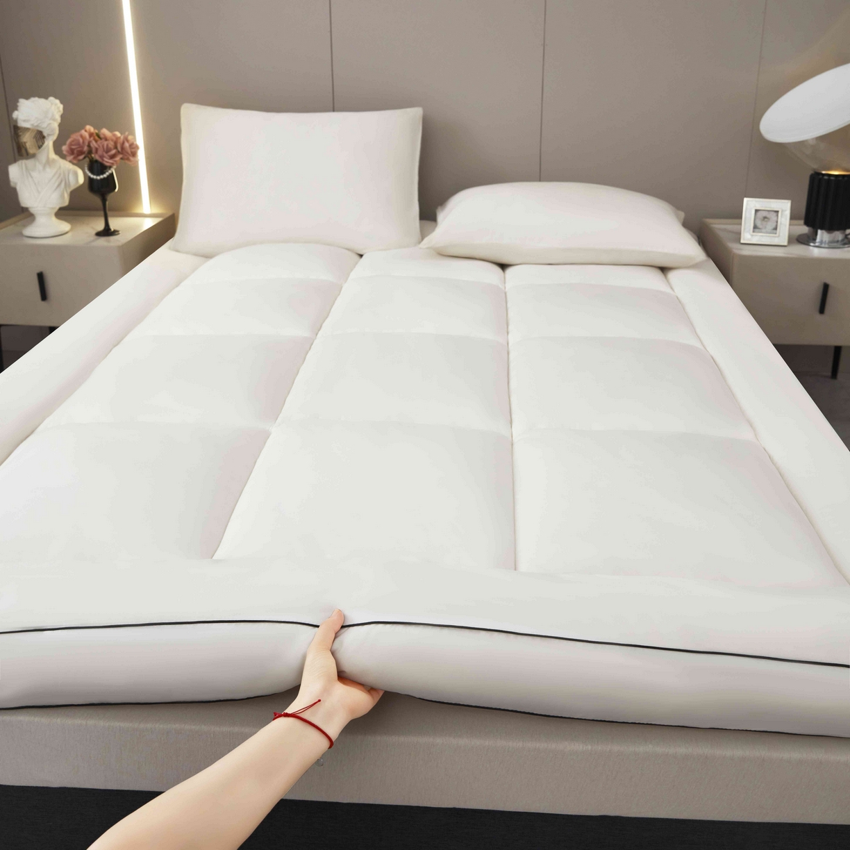 91家纺网 家纺一手货源 找家纺 恒科家纺 2025新款加厚立体整张棉酒店学生床垫抗菌云尚亲肤软床垫 山峰白