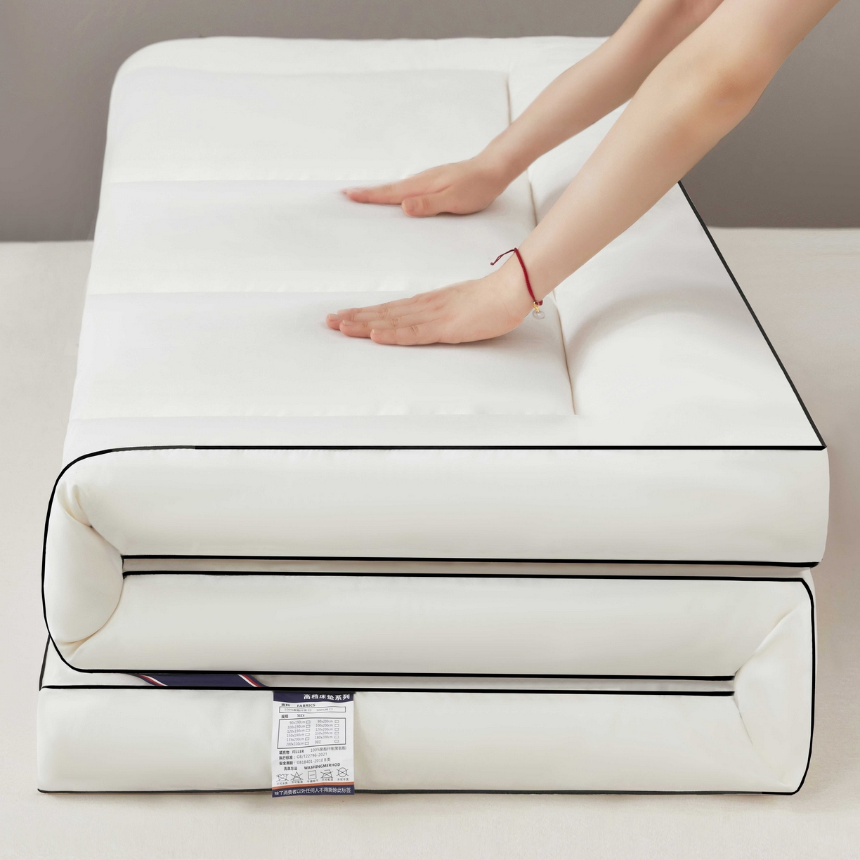 91家纺网 家纺一手货源 找家纺 恒科家纺 2025新款加厚立体整张棉酒店学生床垫抗菌云尚亲肤软床垫 山峰白