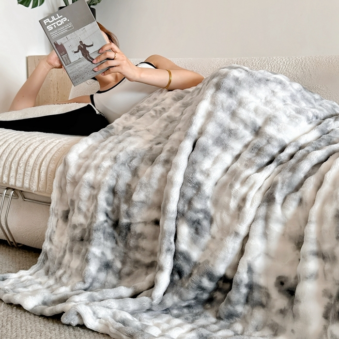 91家纺网 家纺一手货源 找家纺 兜米2025新款泡泡毛毯 炫彩灰