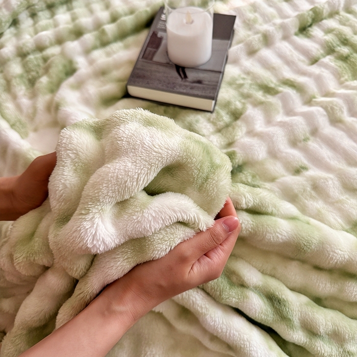 91家纺网 家纺一手货源 找家纺 兜米2025新款泡泡毛毯 炫彩绿