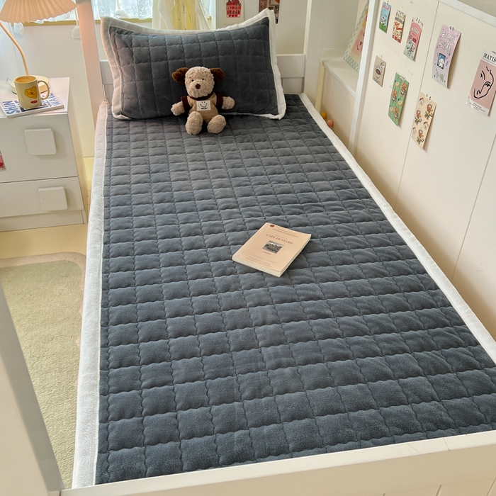 91家纺网 家纺一手货源 找家纺 （总）川悦生活2025 新款A类印花牛奶绒床垫加厚绒保暖床护垫