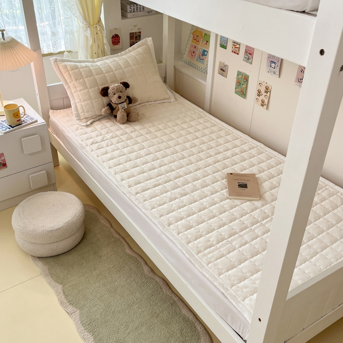 91家纺网 家纺一手货源 找家纺 川悦生活2025 新款A类印花牛奶绒床垫加厚绒保暖床护垫 吉木-奶茶