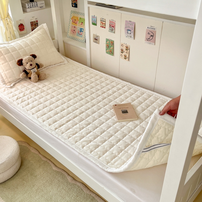 91家纺网 家纺一手货源 找家纺 川悦生活2025 新款A类印花牛奶绒床垫加厚绒保暖床护垫 吉木-奶茶