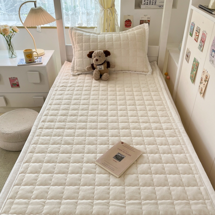 91家纺网 家纺一手货源 找家纺 川悦生活2025 新款A类印花牛奶绒床垫加厚绒保暖床护垫 吉木-奶茶