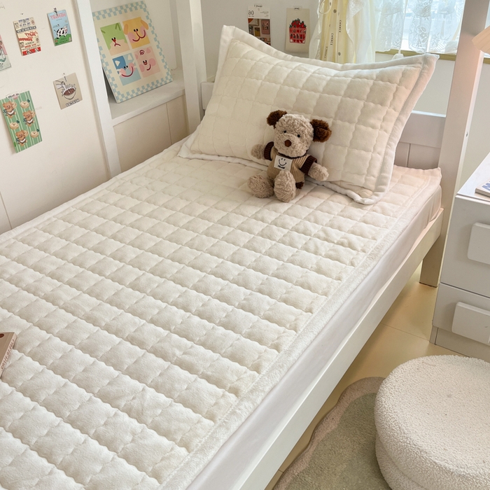 91家纺网 家纺一手货源 找家纺 川悦生活2025 新款A类印花牛奶绒床垫加厚绒保暖床护垫 吉木-奶茶