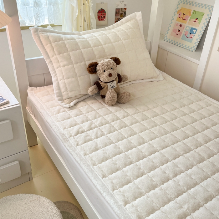 91家纺网 家纺一手货源 找家纺 川悦生活2025 新款A类印花牛奶绒床垫加厚绒保暖床护垫 吉木-奶茶