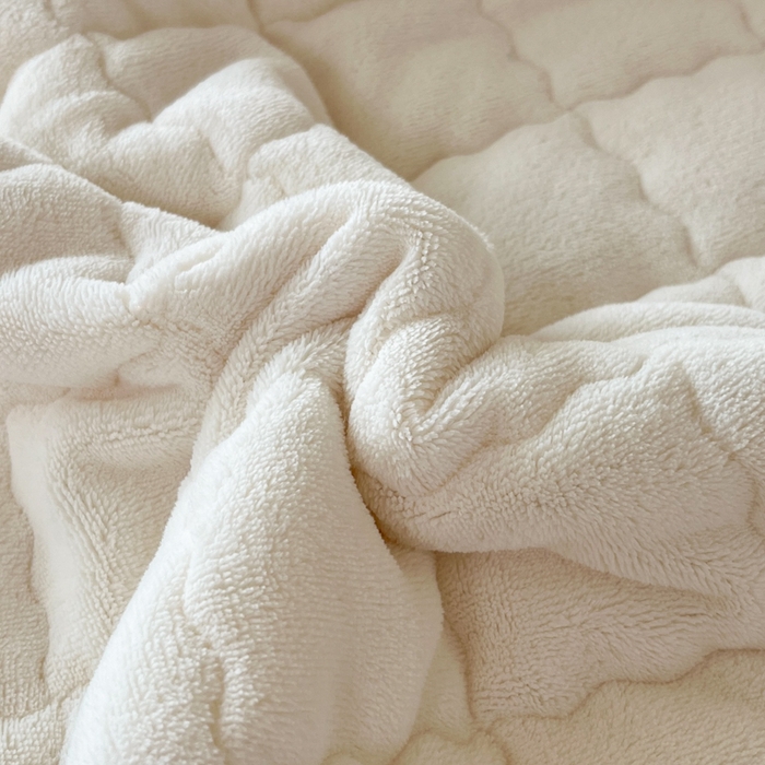 91家纺网 家纺一手货源 找家纺 川悦生活2025 新款A类印花牛奶绒床垫加厚绒保暖床护垫 吉木-奶茶