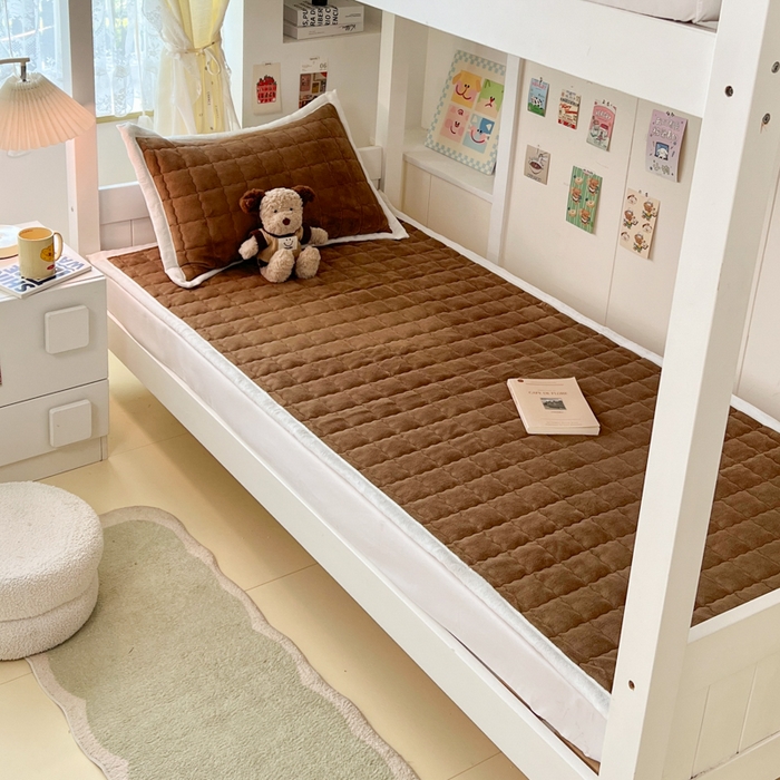 91家纺网 家纺一手货源 找家纺 川悦生活2025 新款A类印花牛奶绒床垫加厚绒保暖床护垫 吉木-暖咖