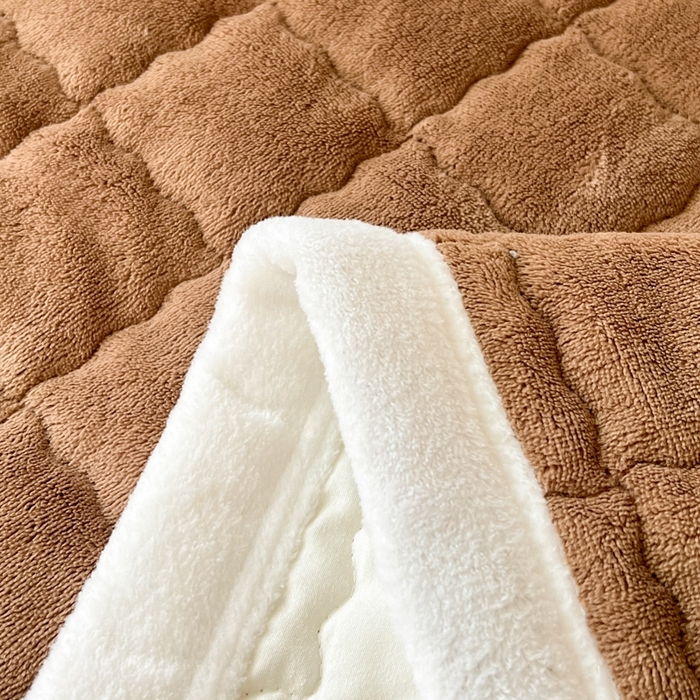 91家纺网 家纺一手货源 找家纺 川悦生活2025 新款A类印花牛奶绒床垫加厚绒保暖床护垫 吉木-暖咖