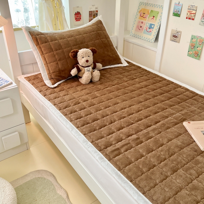 91家纺网 家纺一手货源 找家纺 川悦生活2025 新款A类印花牛奶绒床垫加厚绒保暖床护垫 吉木-暖咖