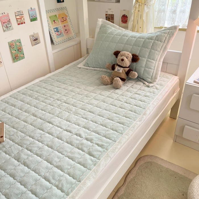 91家纺网 家纺一手货源 找家纺 川悦生活2025 新款A类印花牛奶绒床垫加厚绒保暖床护垫 吉木-轻水