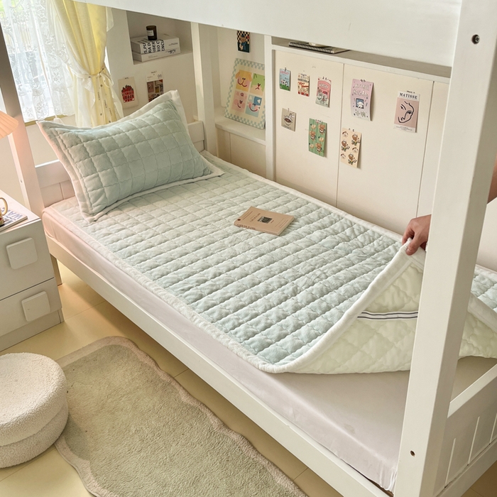 91家纺网 家纺一手货源 找家纺 川悦生活2025 新款A类印花牛奶绒床垫加厚绒保暖床护垫 吉木-轻水