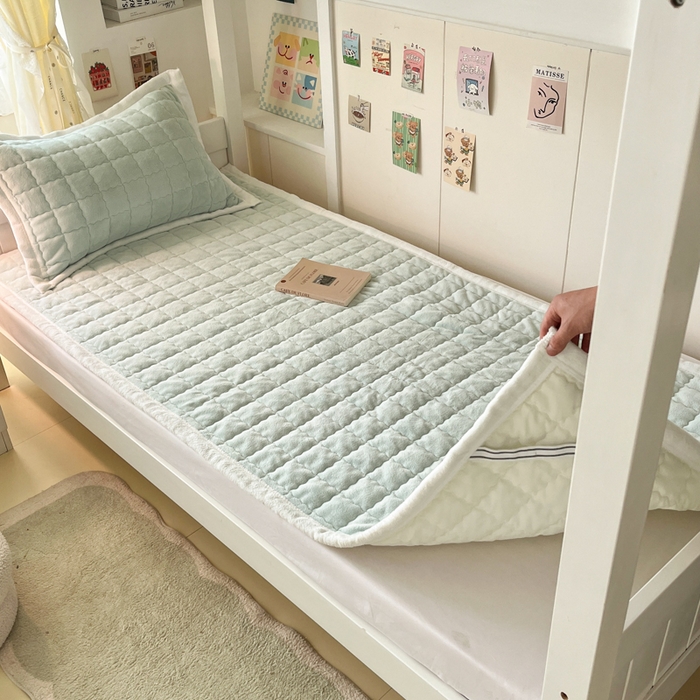 91家纺网 家纺一手货源 找家纺 川悦生活2025 新款A类印花牛奶绒床垫加厚绒保暖床护垫 吉木-轻水