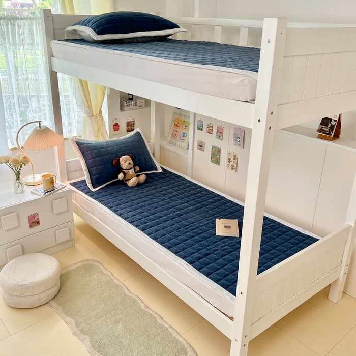 91家纺网 家纺一手货源 找家纺 川悦生活2025 新款A类印花牛奶绒床垫加厚绒保暖床护垫 吉木-深蓝