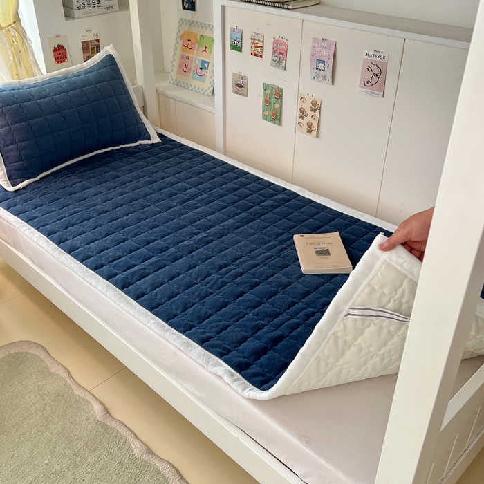 91家纺网 家纺一手货源 找家纺 川悦生活2025 新款A类印花牛奶绒床垫加厚绒保暖床护垫 吉木-深蓝