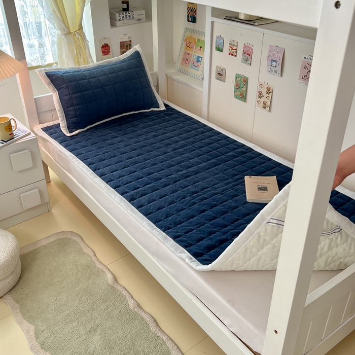 91家纺网 家纺一手货源 找家纺 川悦生活2025 新款A类印花牛奶绒床垫加厚绒保暖床护垫 吉木-深蓝