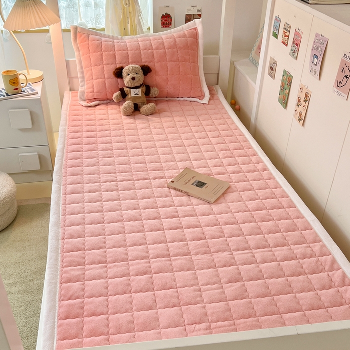 91家纺网 家纺一手货源 找家纺 川悦生活2025 新款A类印花牛奶绒床垫加厚绒保暖床护垫 吉木-甜心