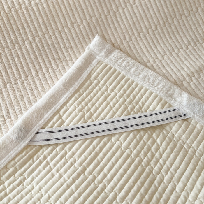 91家纺网 家纺一手货源 找家纺 川悦生活2025 新款A类印花牛奶绒床垫加厚绒保暖床护垫 晴空-奶茶